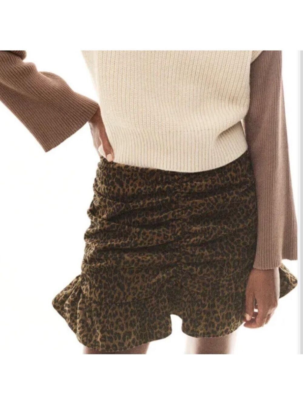 Zara nwt corduroy cheetah print ruched flattering ruffle detail skirt xs